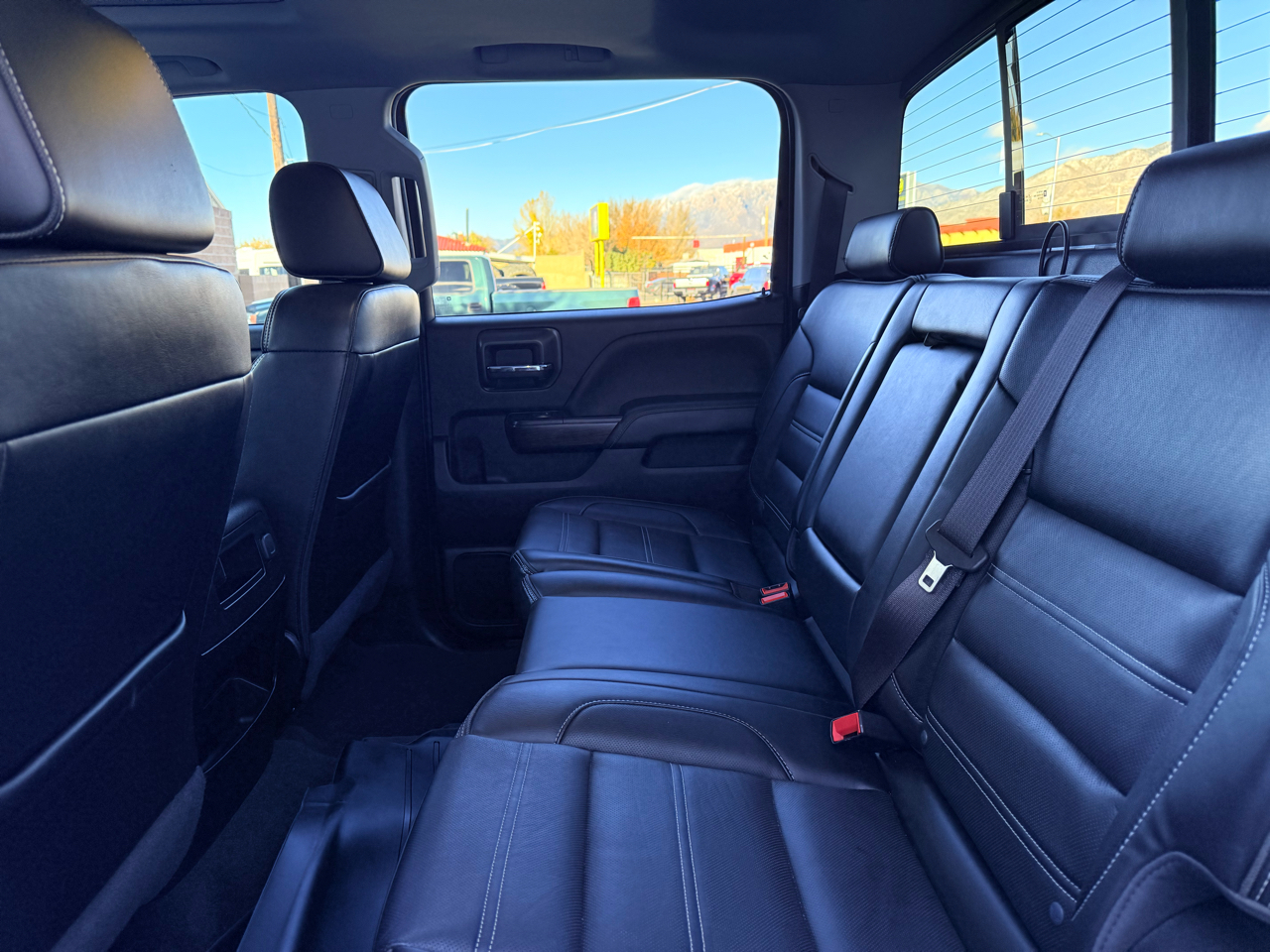 GMC Sierra 3500HD Denali Crew Cab 4WD 2017