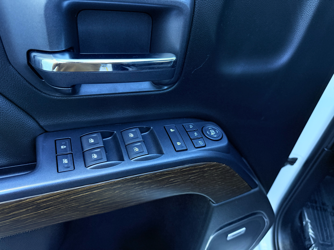 GMC Sierra 3500HD Denali Crew Cab 4WD 2017