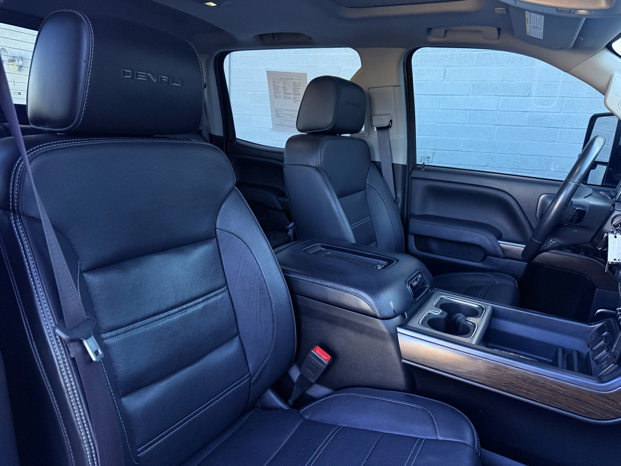 GMC Sierra 3500HD Denali Crew Cab 4WD 2017