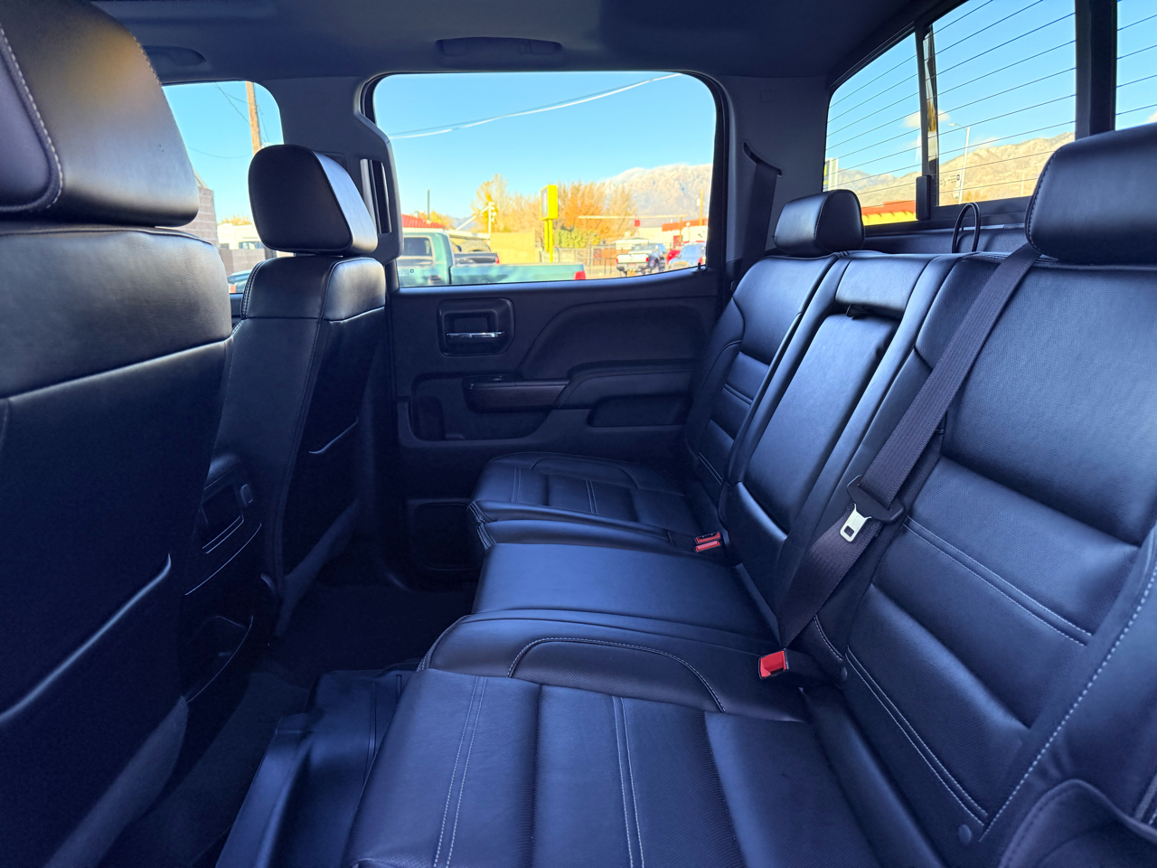 GMC Sierra 3500HD Denali Crew Cab 4WD 2017