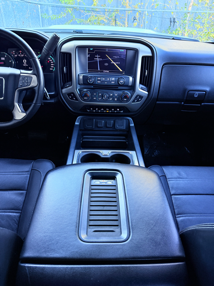 GMC Sierra 3500HD Denali Crew Cab 4WD 2017