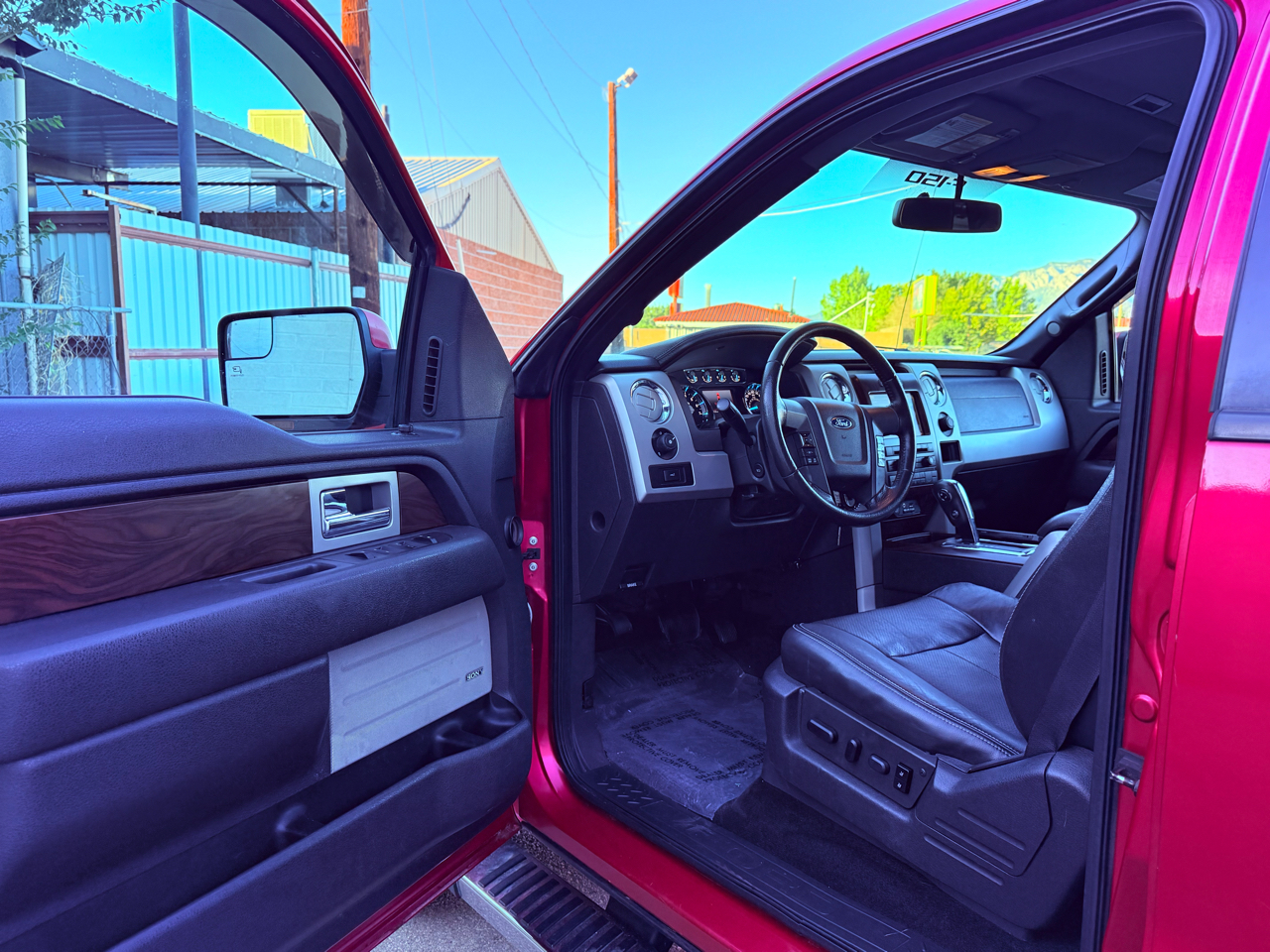 Ford F-150 Lariat SuperCrew 5.5-ft. Bed 4WD 2012