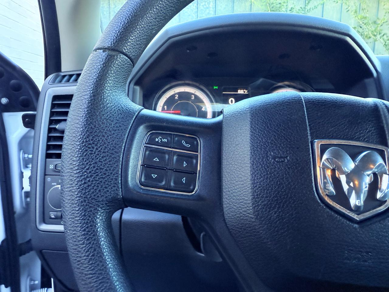 RAM 2500 Tradesman Crew Cab SWB 4WD 2018