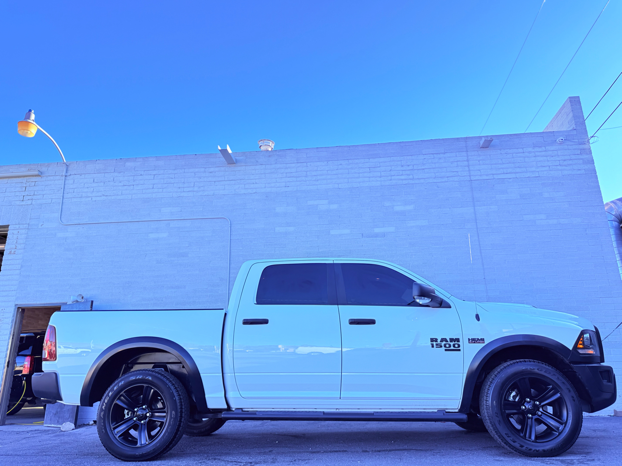 RAM 1500 Classic Tradesman Crew Cab SWB 4WD 2022