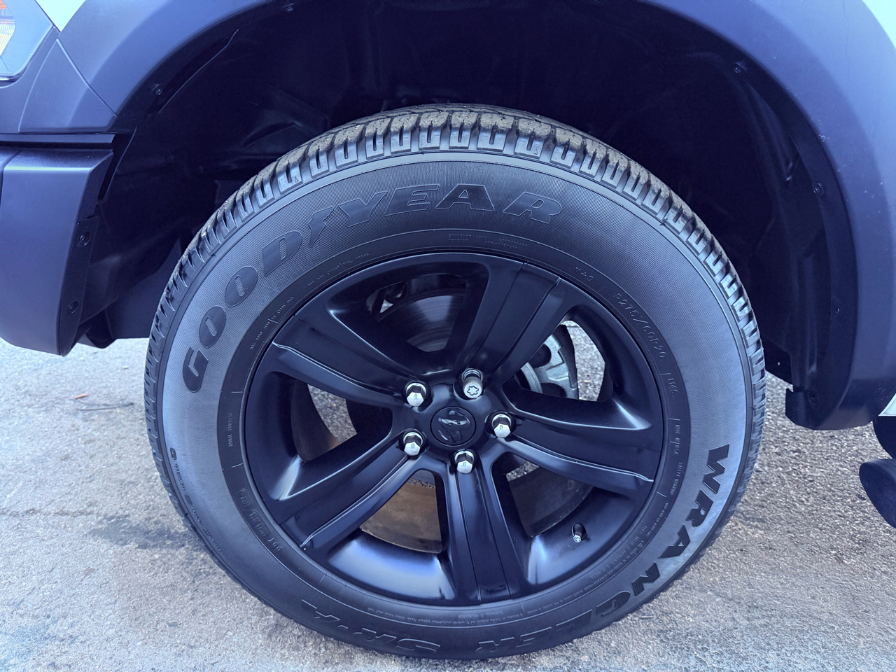 RAM 1500 Classic Tradesman Crew Cab SWB 4WD 2022