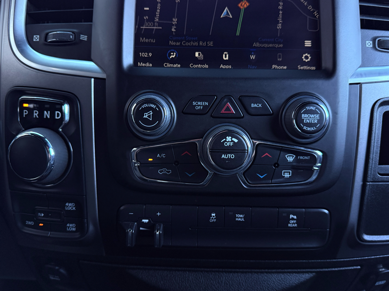 RAM 1500 Classic Tradesman Crew Cab SWB 4WD 2022