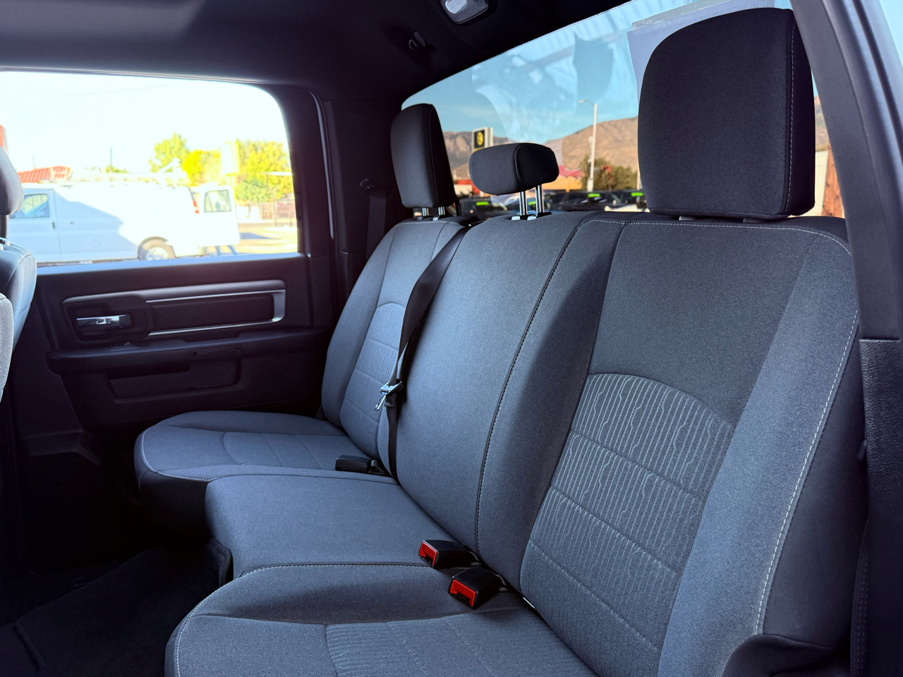 RAM 1500 Classic Tradesman Crew Cab SWB 4WD 2022