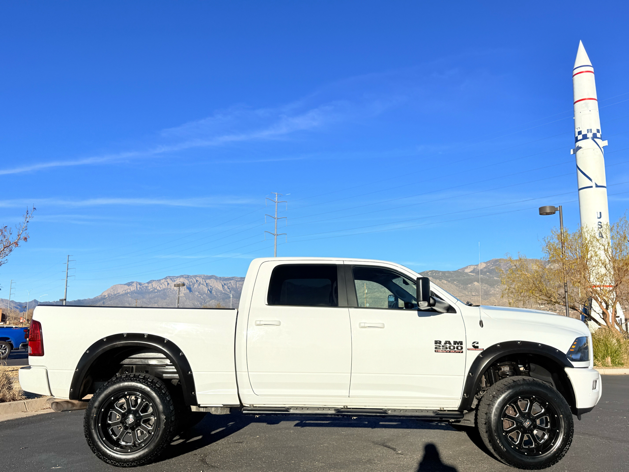 RAM 2500 SLT Crew Cab SWB 4WD 2017