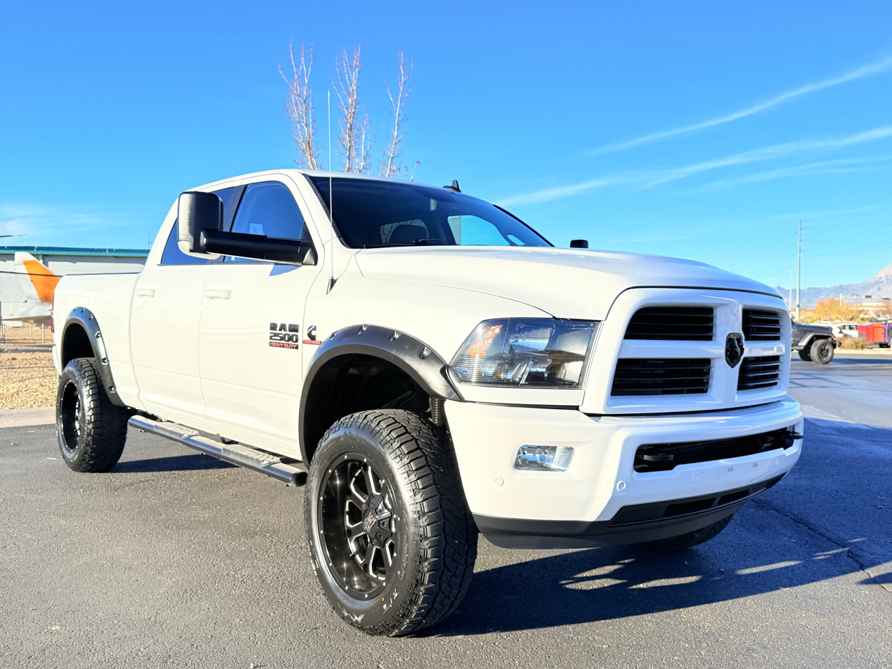 RAM 2500 SLT Crew Cab SWB 4WD 2017