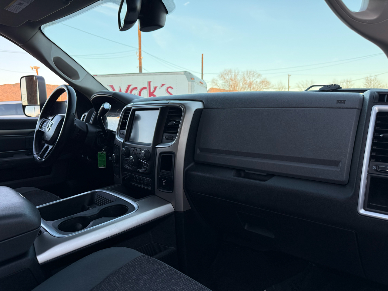 RAM 2500 SLT Crew Cab SWB 4WD 2017