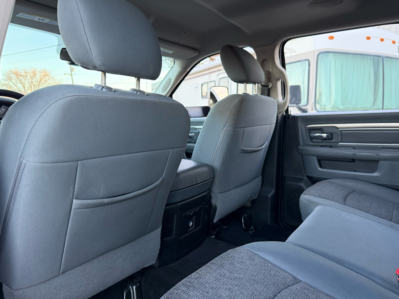 RAM 2500 SLT Crew Cab SWB 4WD 2017