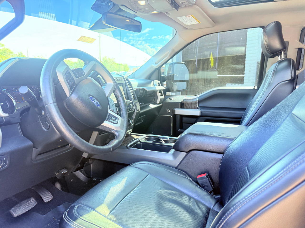 Ford F-250 SD Lariat Crew Cab 4WD 2019