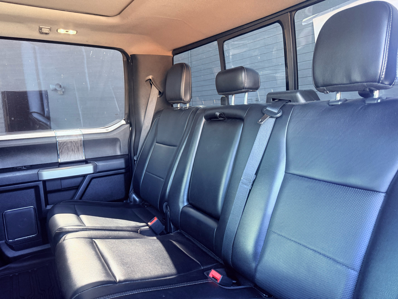 Ford F-250 SD Lariat Crew Cab 4WD 2019