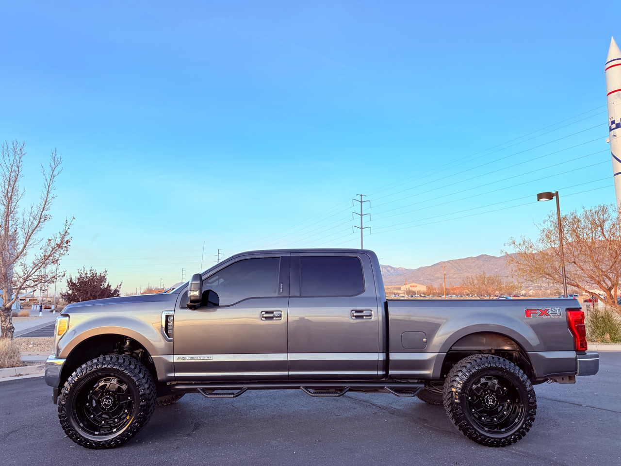 Ford F-250 SD Lariat Crew Cab 4WD 2019