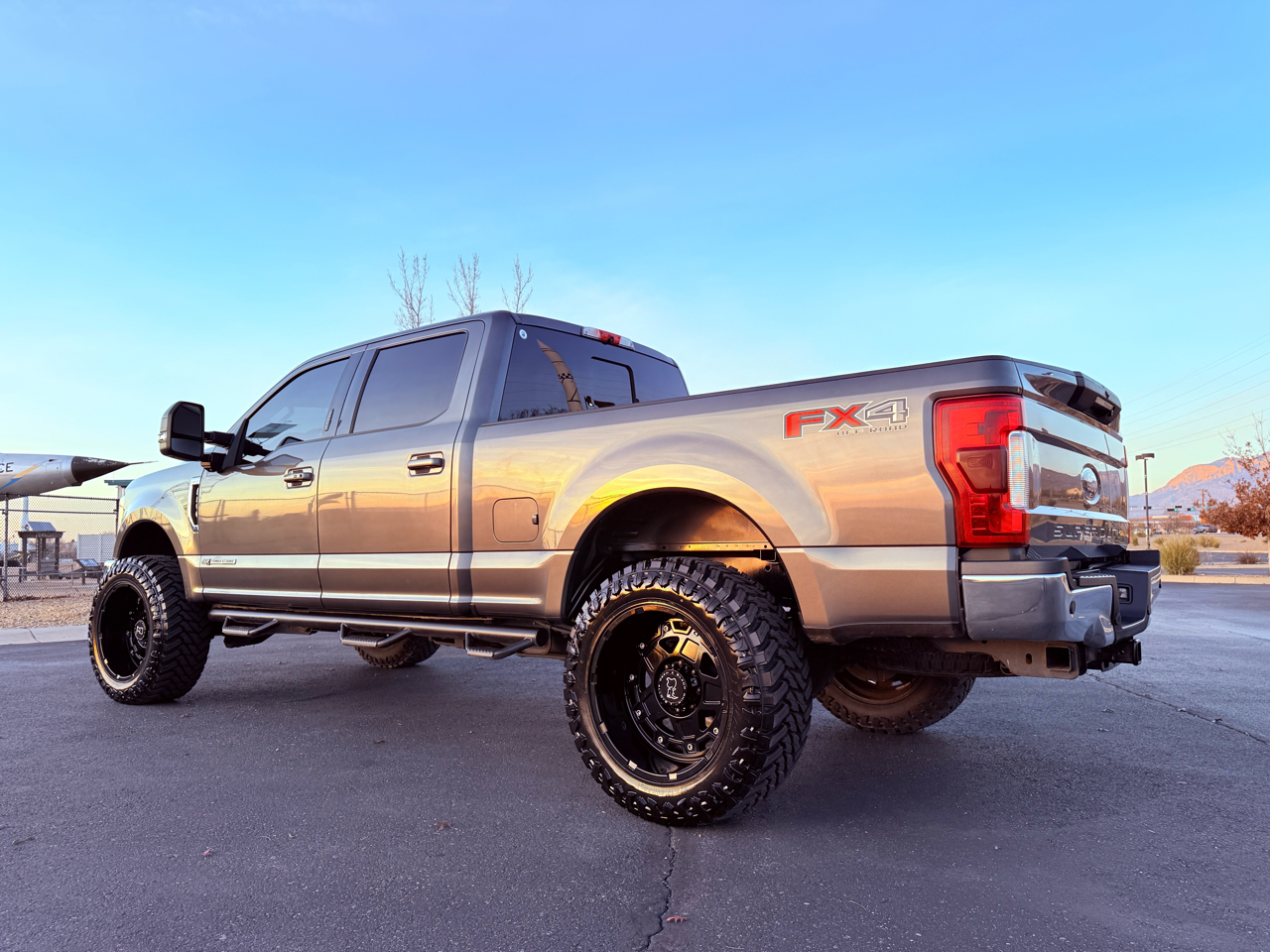 Ford F-250 SD Lariat Crew Cab 4WD 2019