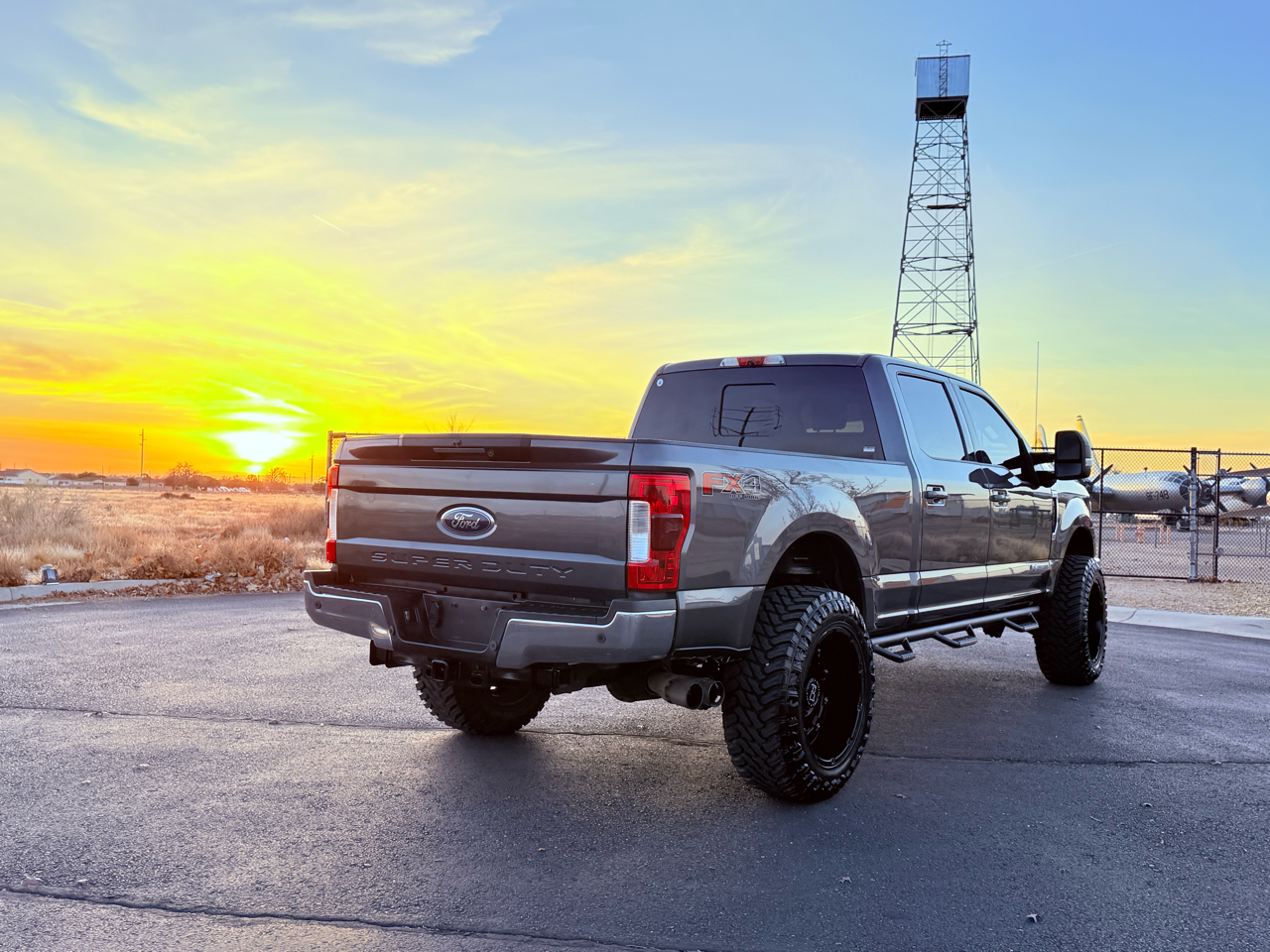 Ford F-250 SD Lariat Crew Cab 4WD 2019