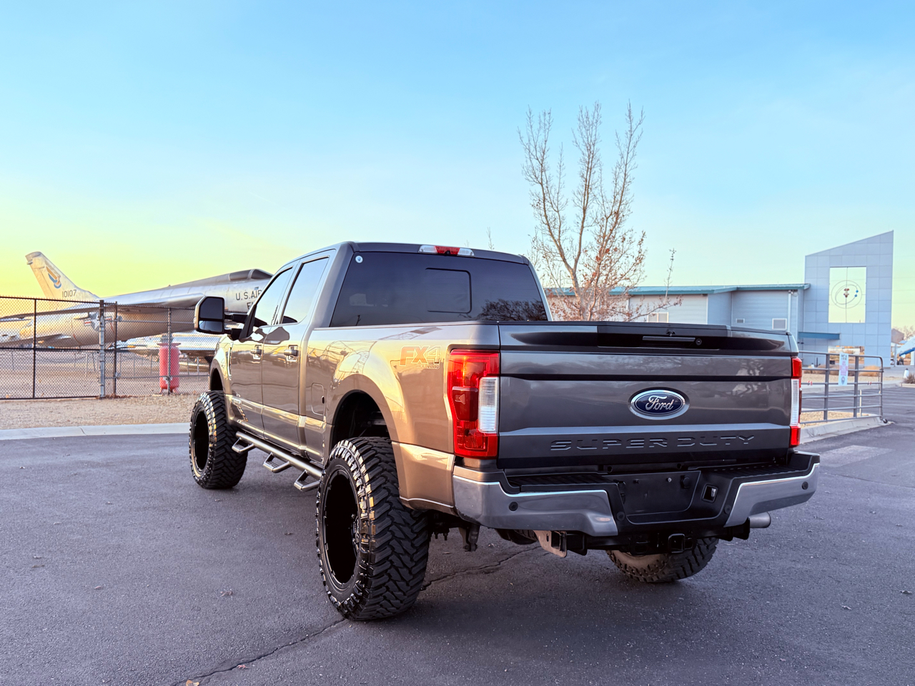Ford F-250 SD Lariat Crew Cab 4WD 2019