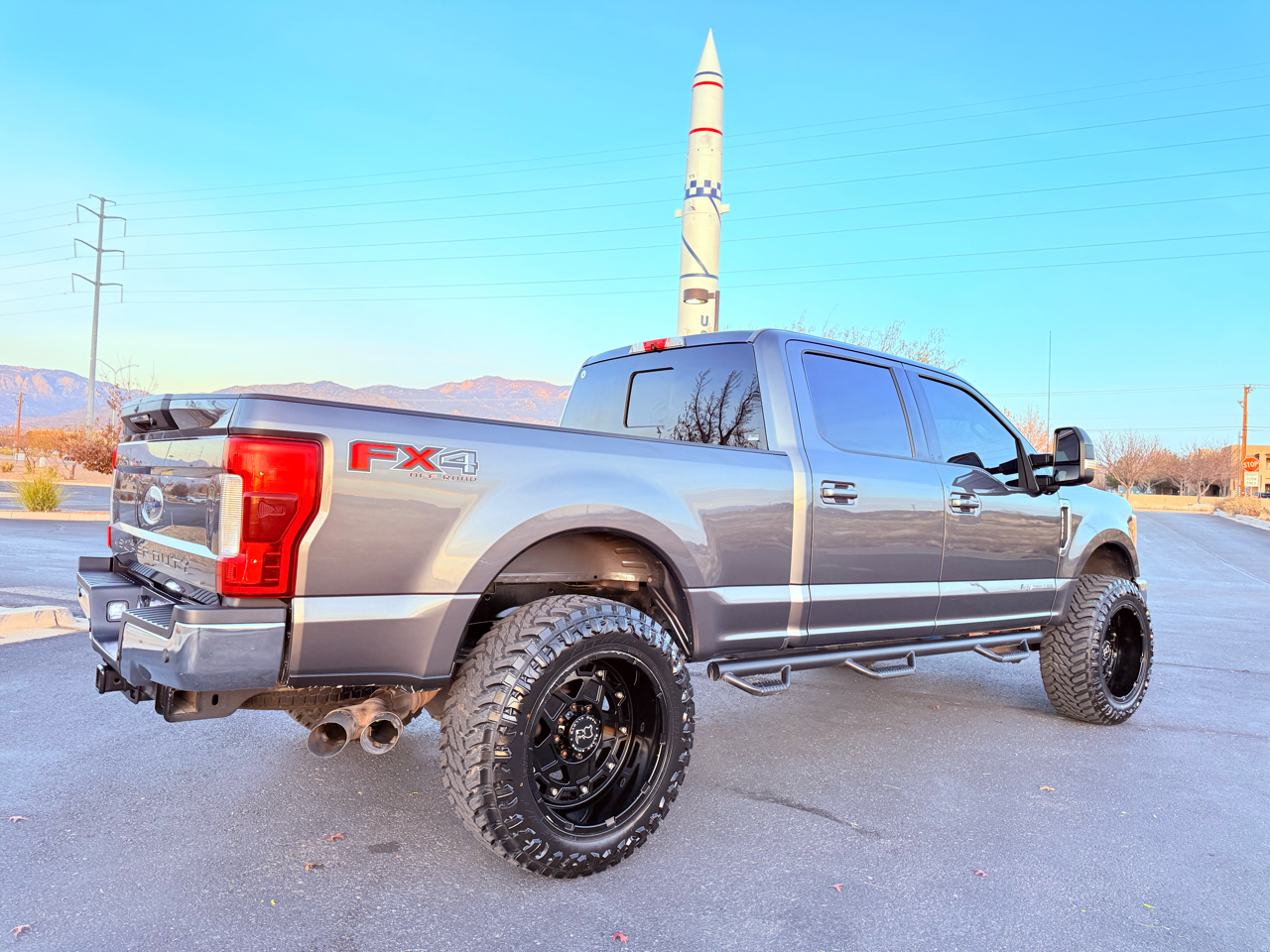 Ford F-250 SD Lariat Crew Cab 4WD 2019