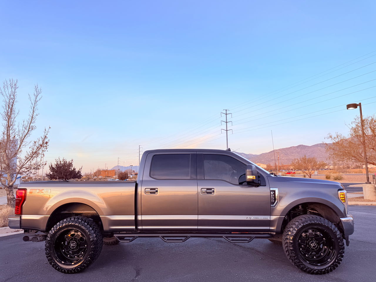 Ford F-250 SD Lariat Crew Cab 4WD 2019