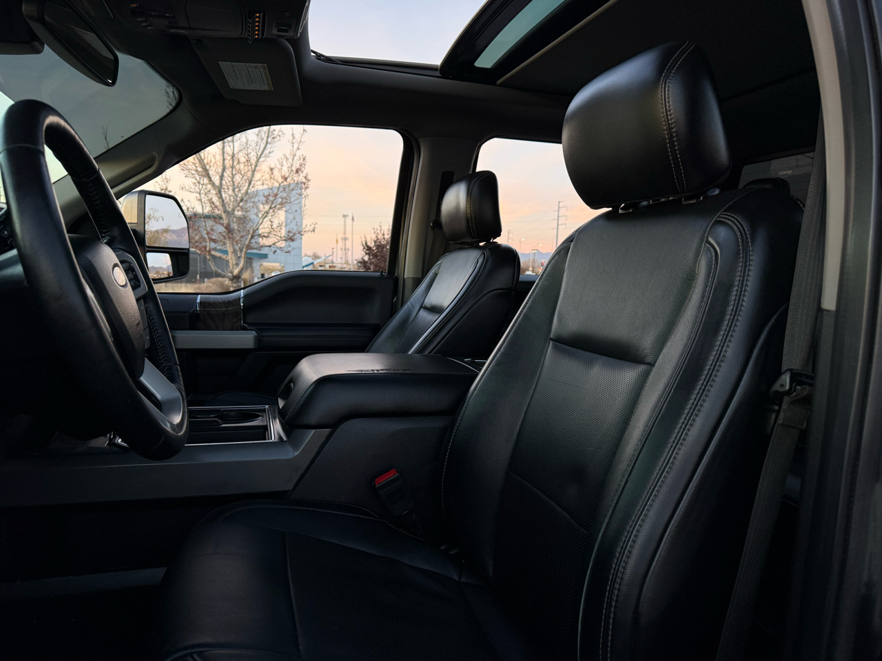 Ford F-250 SD Lariat Crew Cab 4WD 2019