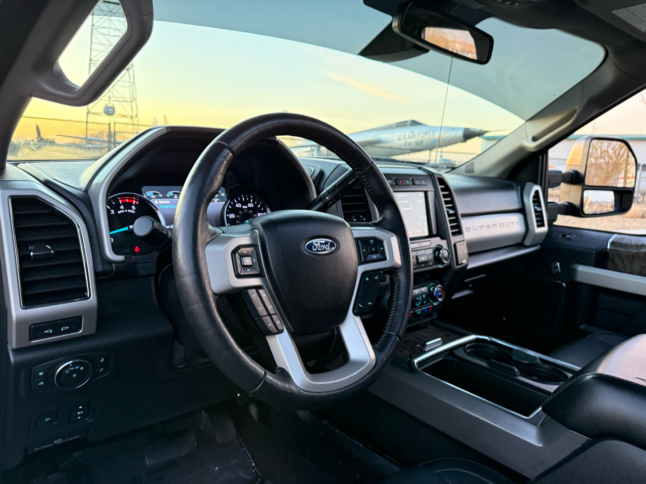 Ford F-250 SD Lariat Crew Cab 4WD 2019