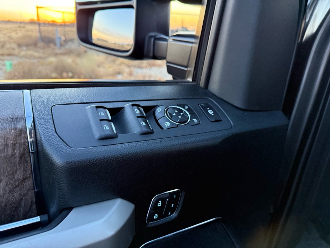 Ford F-250 SD Lariat Crew Cab 4WD 2019