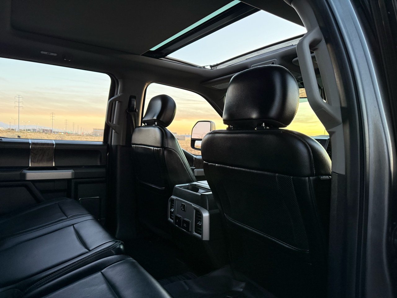 Ford F-250 SD Lariat Crew Cab 4WD 2019