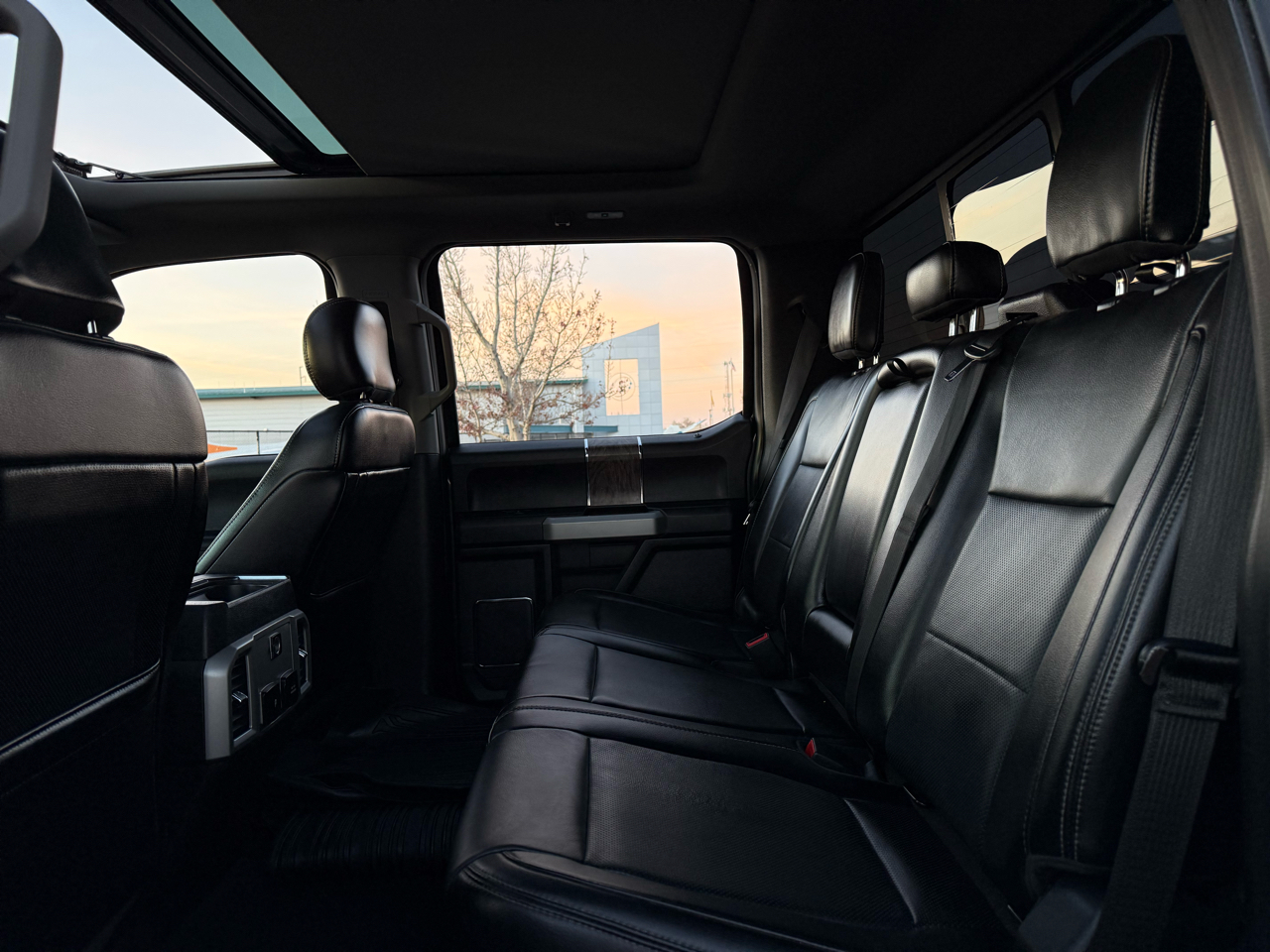 Ford F-250 SD Lariat Crew Cab 4WD 2019