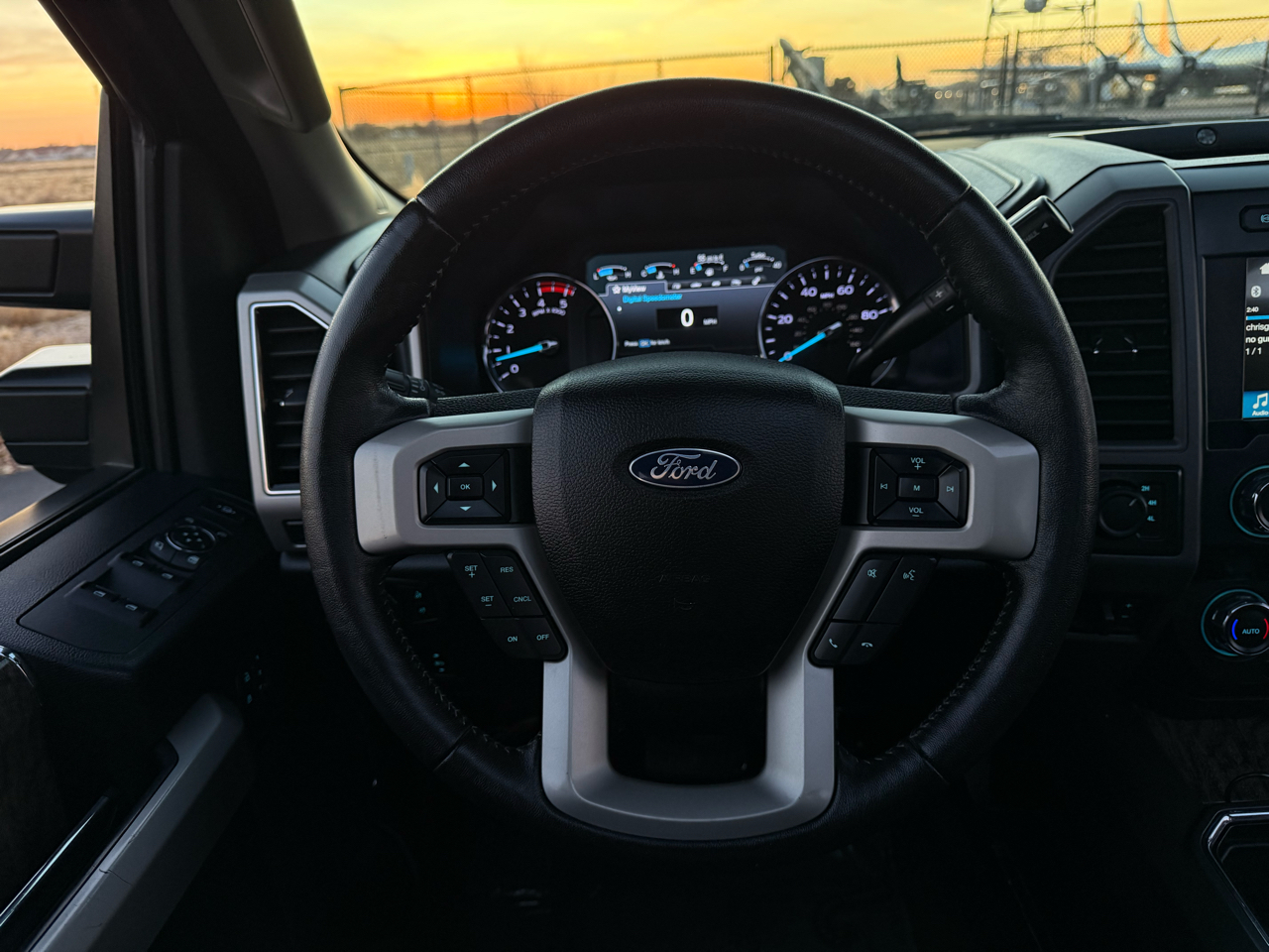 Ford F-250 SD Lariat Crew Cab 4WD 2019