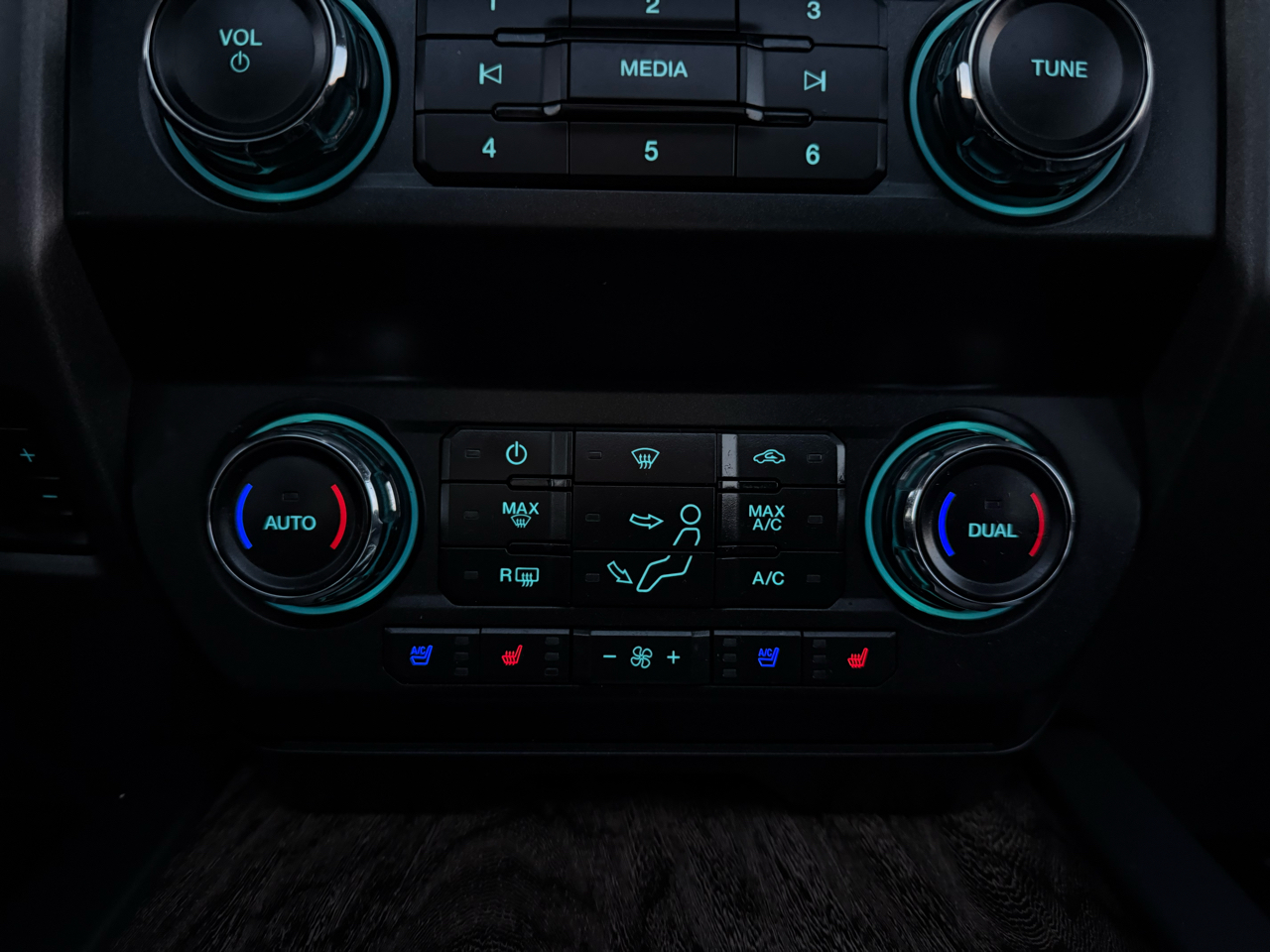 Ford F-250 SD Lariat Crew Cab 4WD 2019