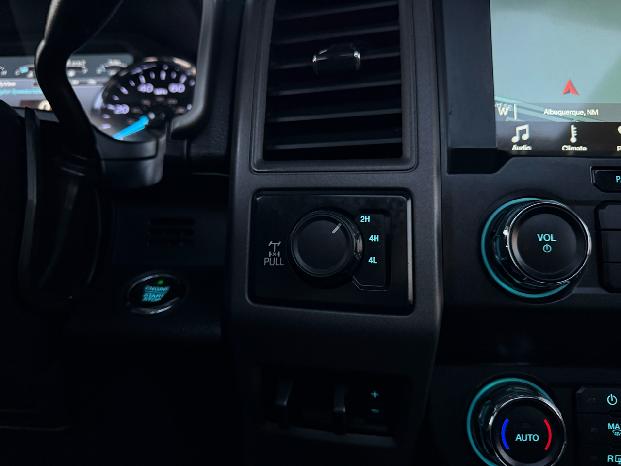 Ford F-250 SD Lariat Crew Cab 4WD 2019