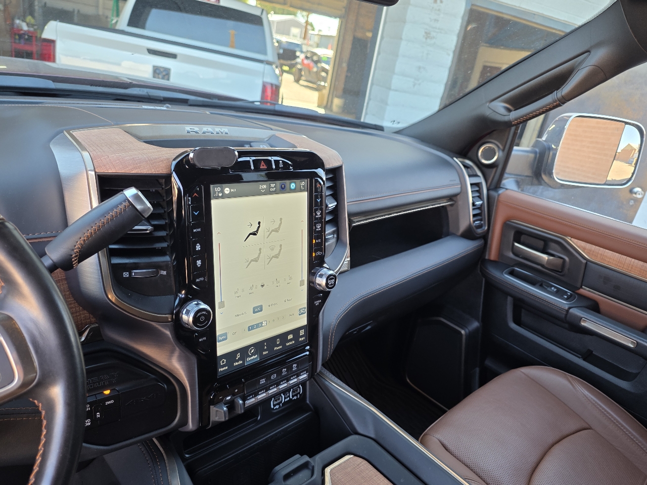 RAM 3500 Longhorn Mega Cab 4WD DRW 2022