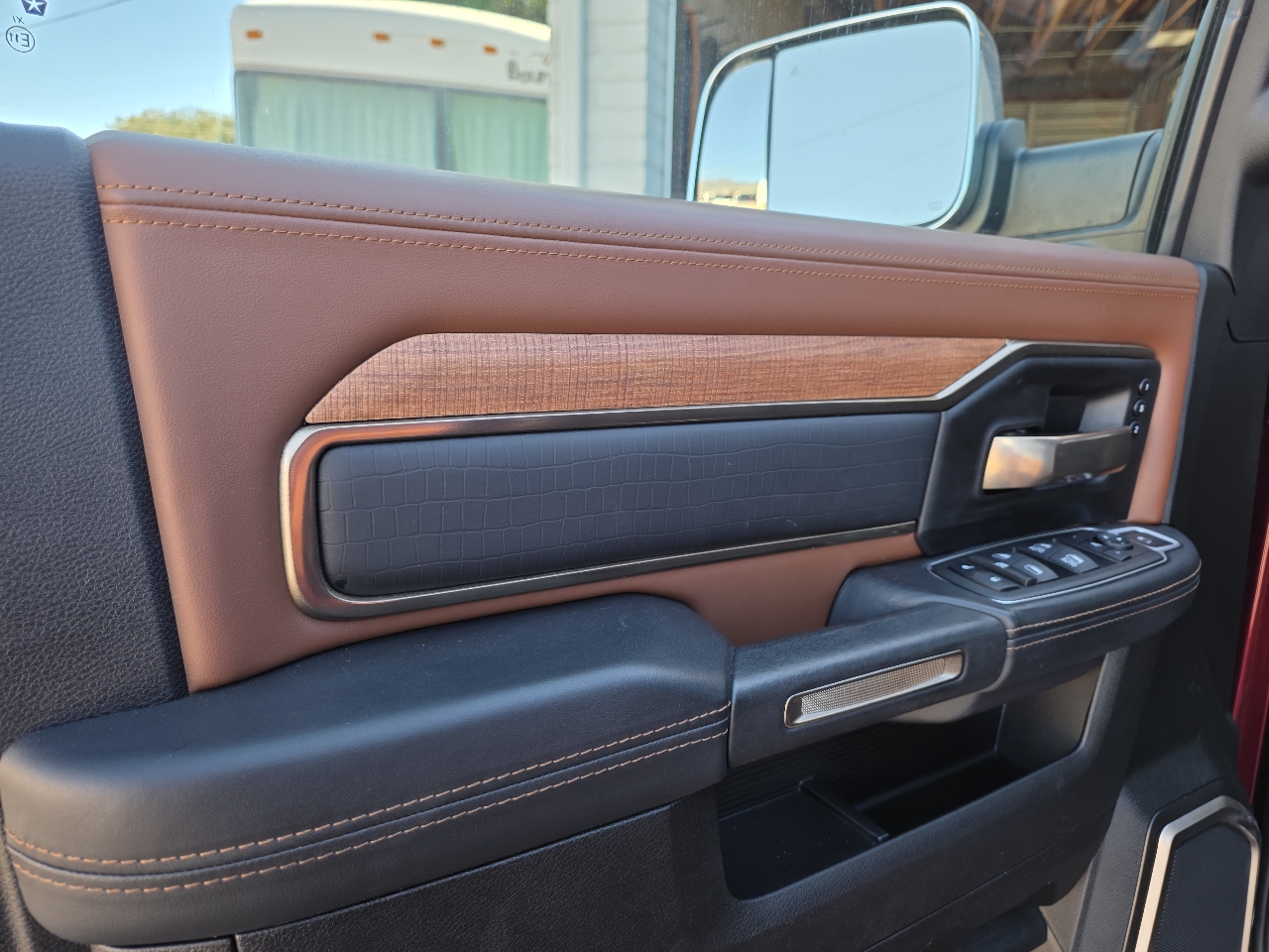 RAM 3500 Longhorn Mega Cab 4WD DRW 2022