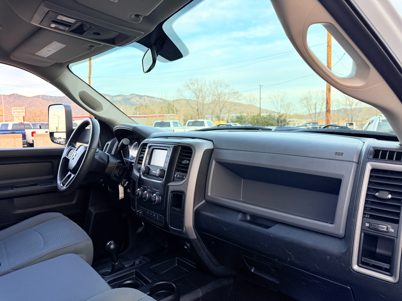 RAM 2500 Tradesman Crew Cab SWB 4WD 2018
