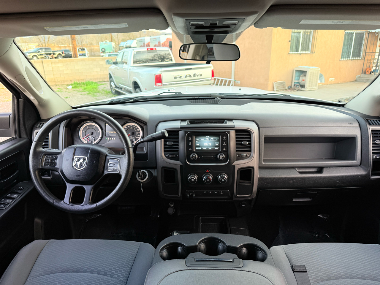 RAM 2500 Tradesman Crew Cab SWB 4WD 2018