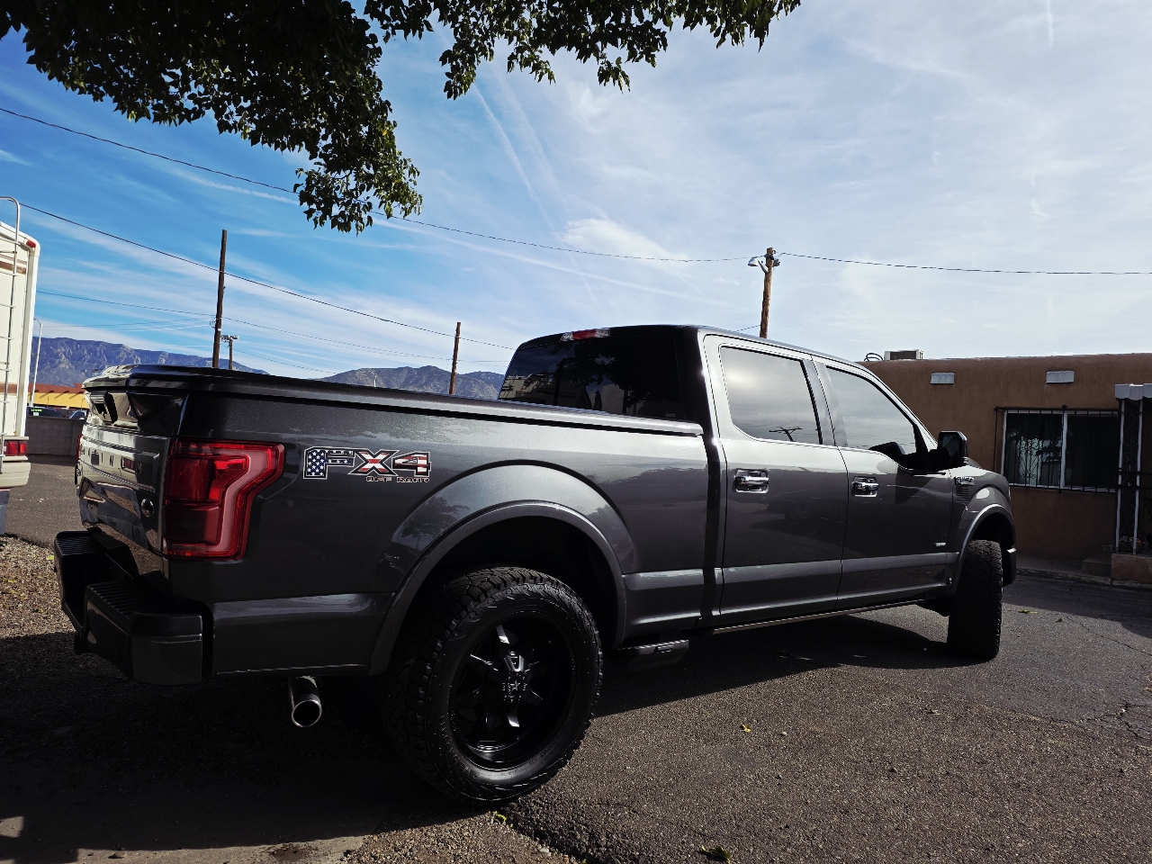 Ford F-150 XL SuperCrew 5.5-ft. Bed 4WD 2016