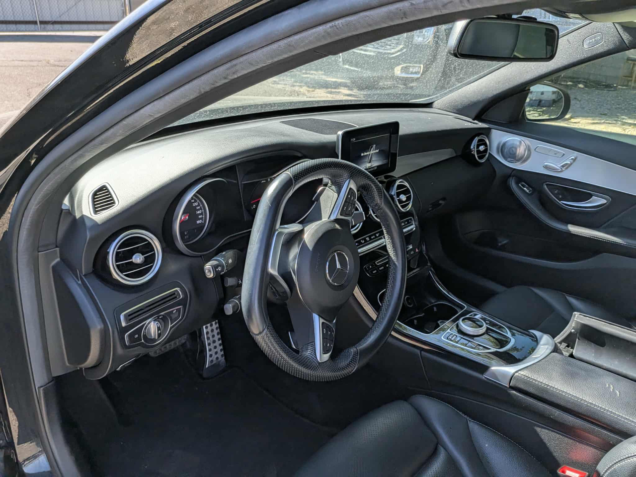 2018 Mercedes Benz C 300 Sedan photo 4