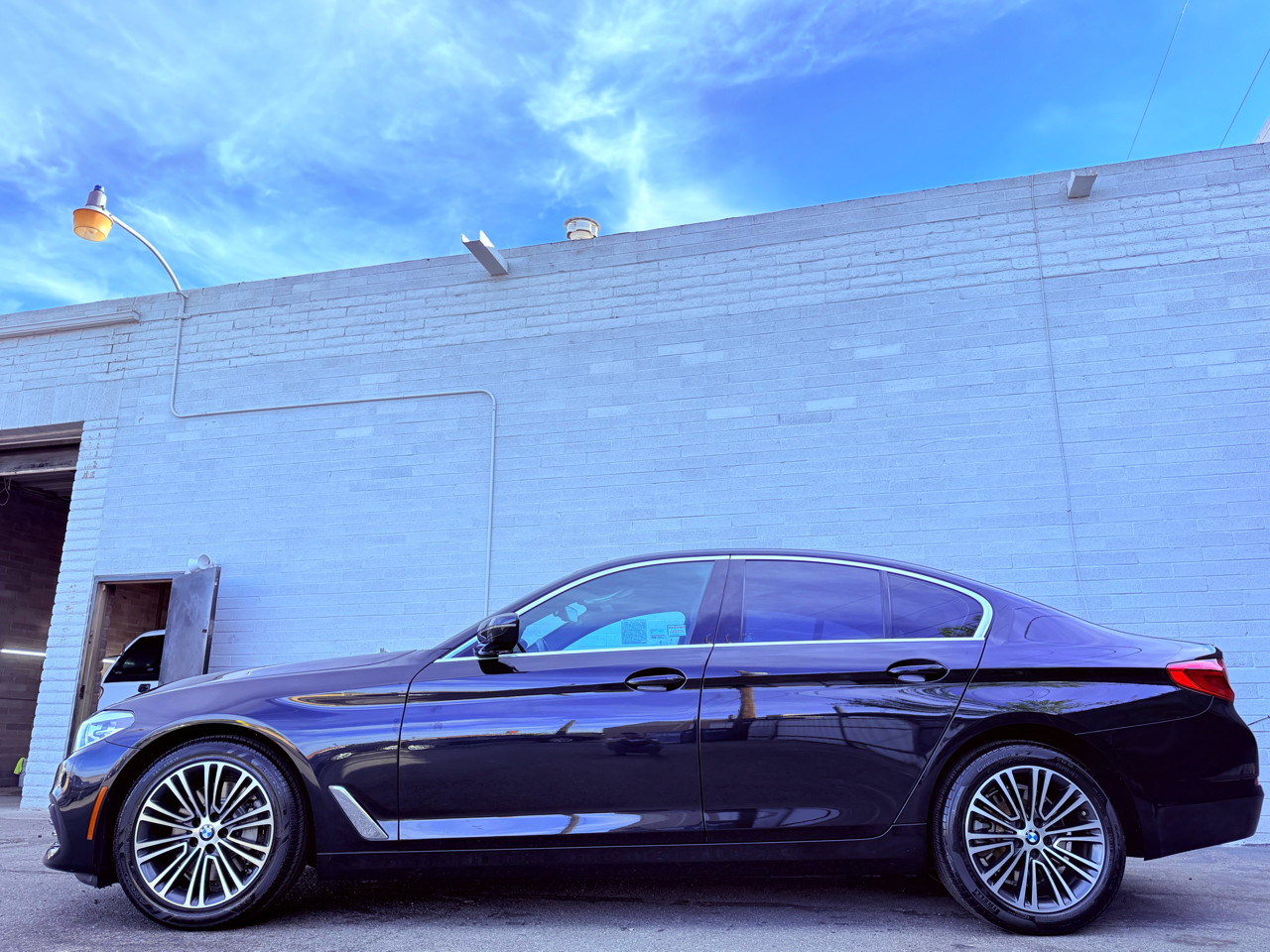 BMW 5-Series 530i 2019