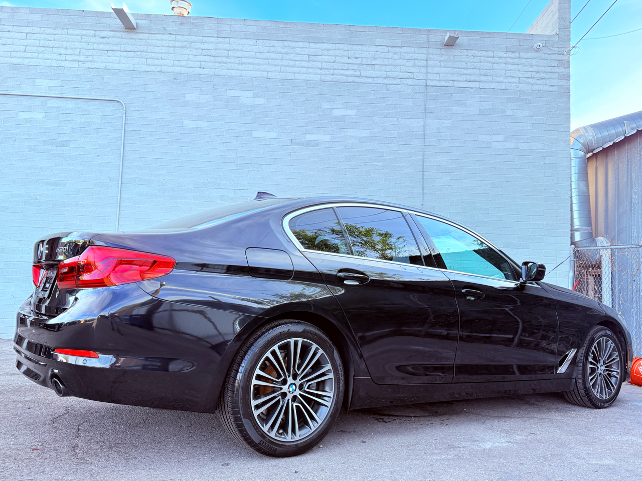 BMW 5-Series 530i 2019