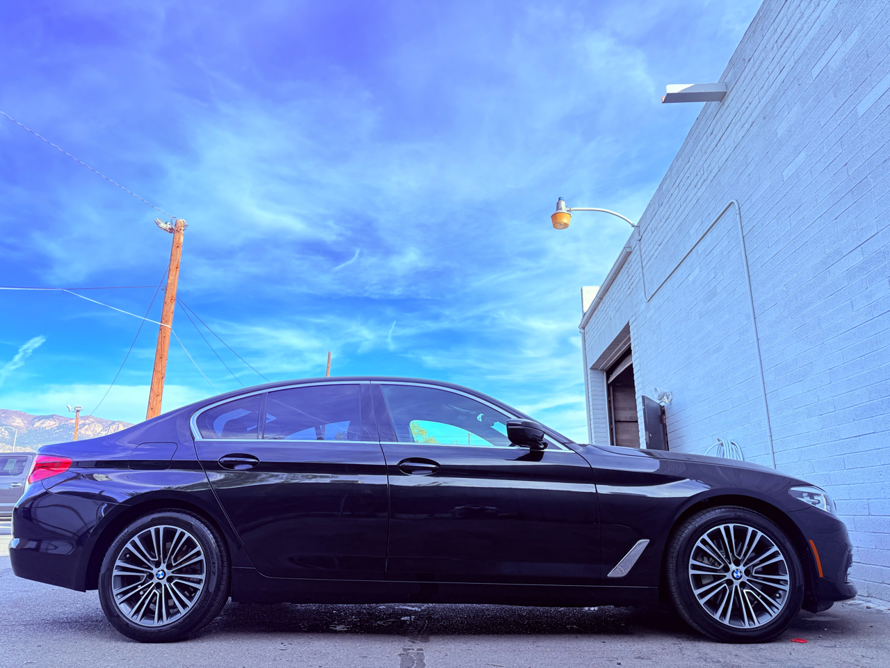 BMW 5-Series 530i 2019