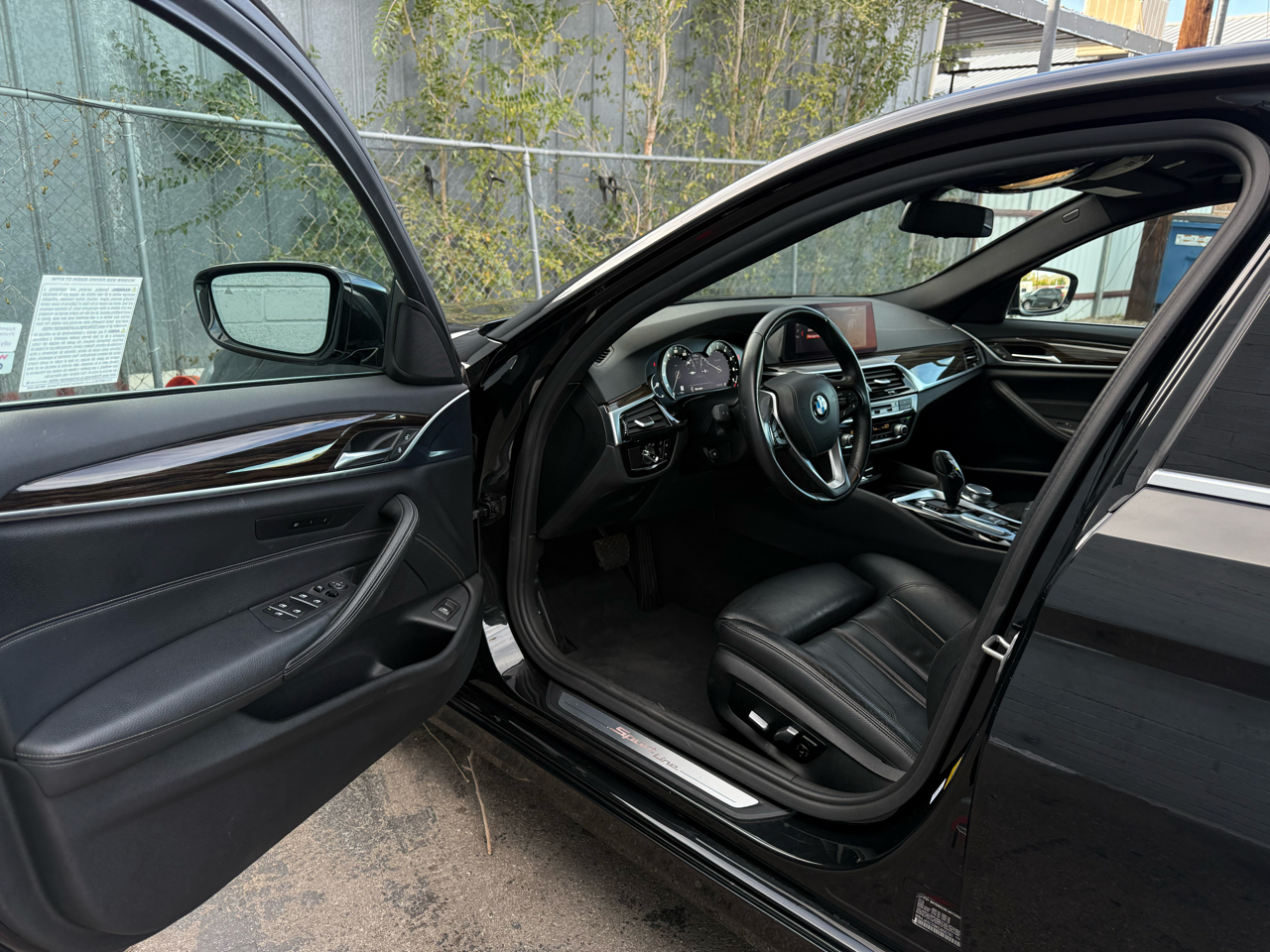 BMW 5-Series 530i 2019