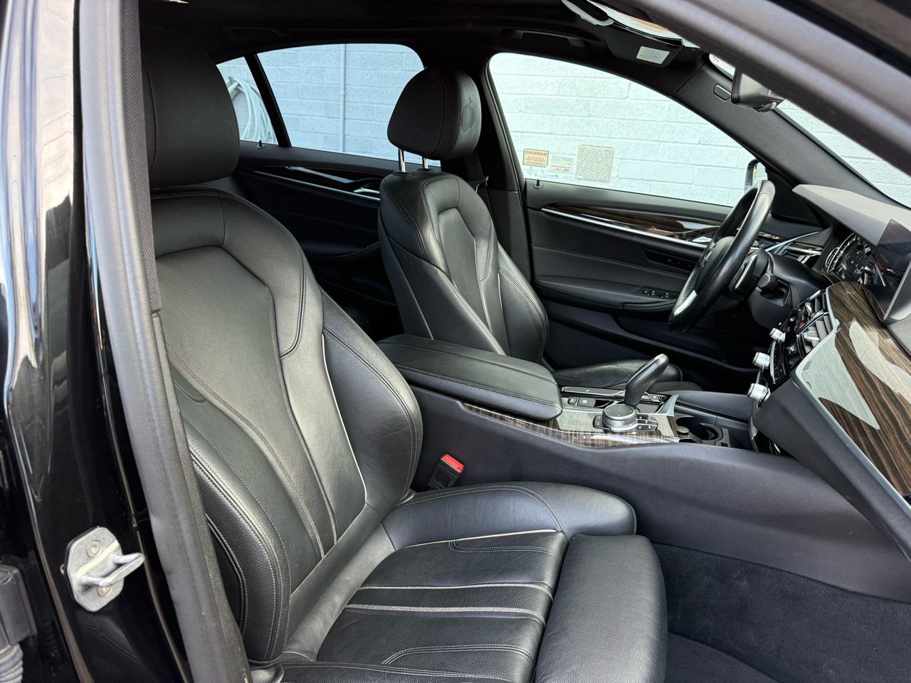 BMW 5-Series 530i 2019