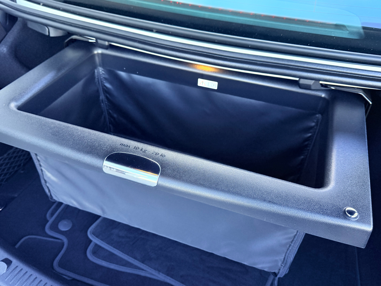 Mercedes-Benz E-Class E300 Luxury Sedan 2019