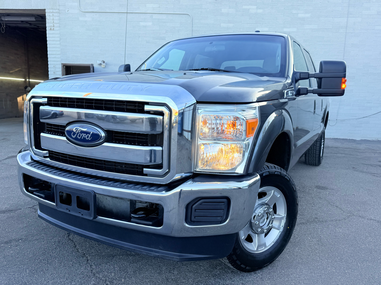 Ford F-250 SD XLT Crew Cab 4WD 2016