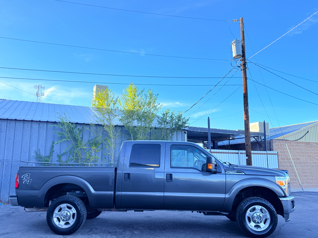 Ford F-250 SD XLT Crew Cab 4WD 2016