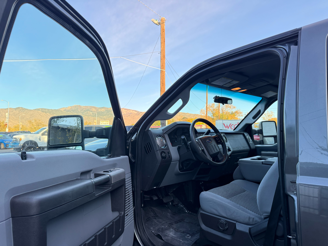 Ford F-250 SD XLT Crew Cab 4WD 2016