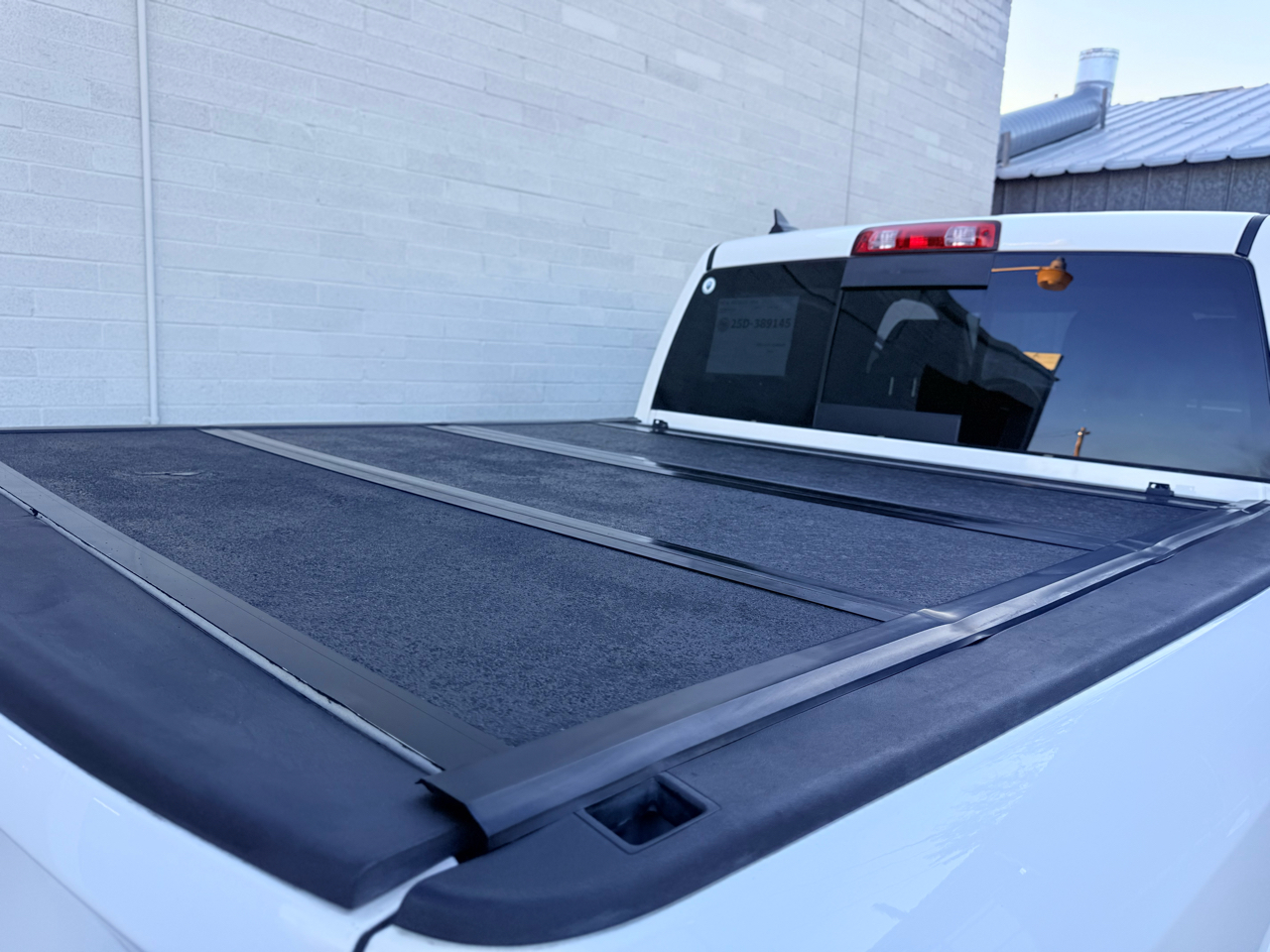 RAM 1500 Laramie Crew Cab SWB 4WD 2017