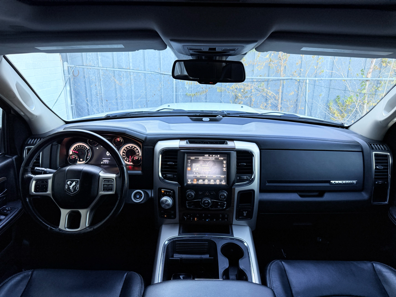 RAM 1500 Laramie Crew Cab SWB 4WD 2017