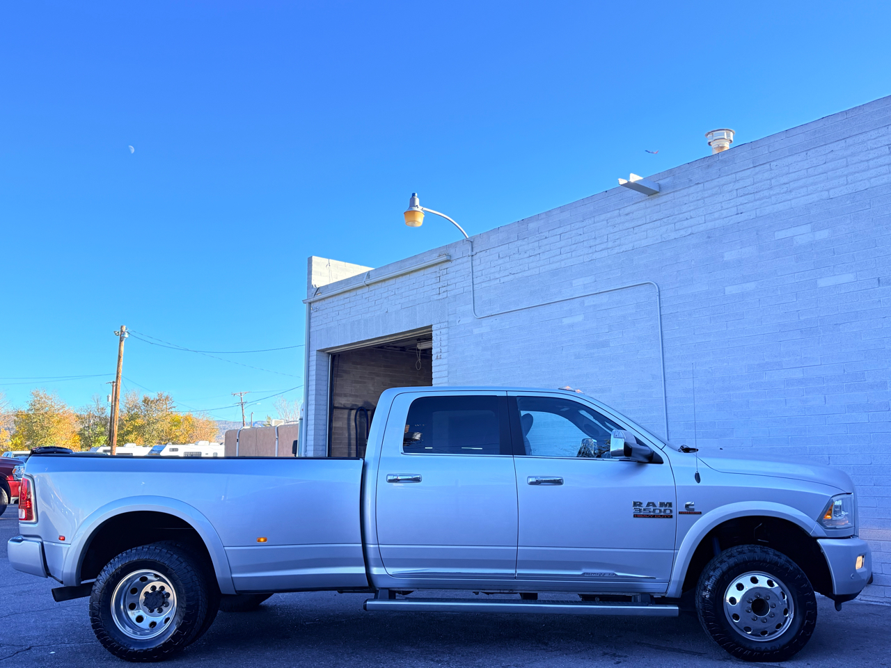 RAM 3500 Limited Crew Cab LWB 4WD DRW 2016