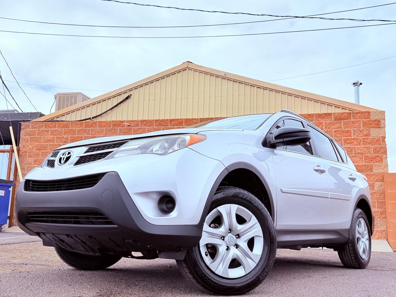 Toyota RAV4 LE FWD 2015